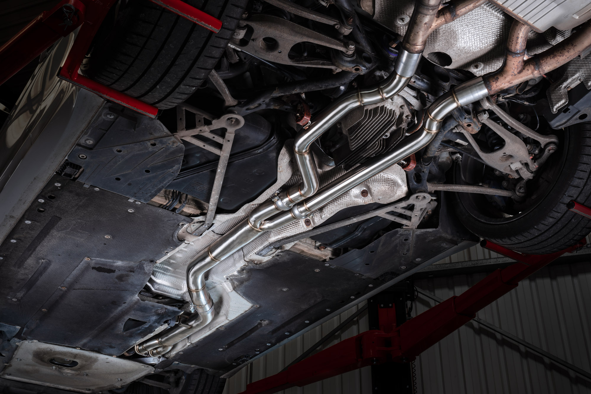 BMW - M3 F80 / M4 F82 F83 - Jeden kus Mid Pipe – Obrázok 3